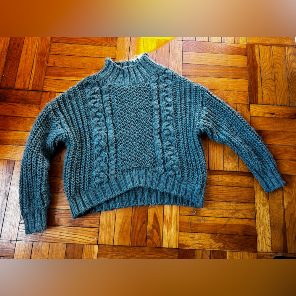 Universal Thread Textured Knit Sweater in Blue